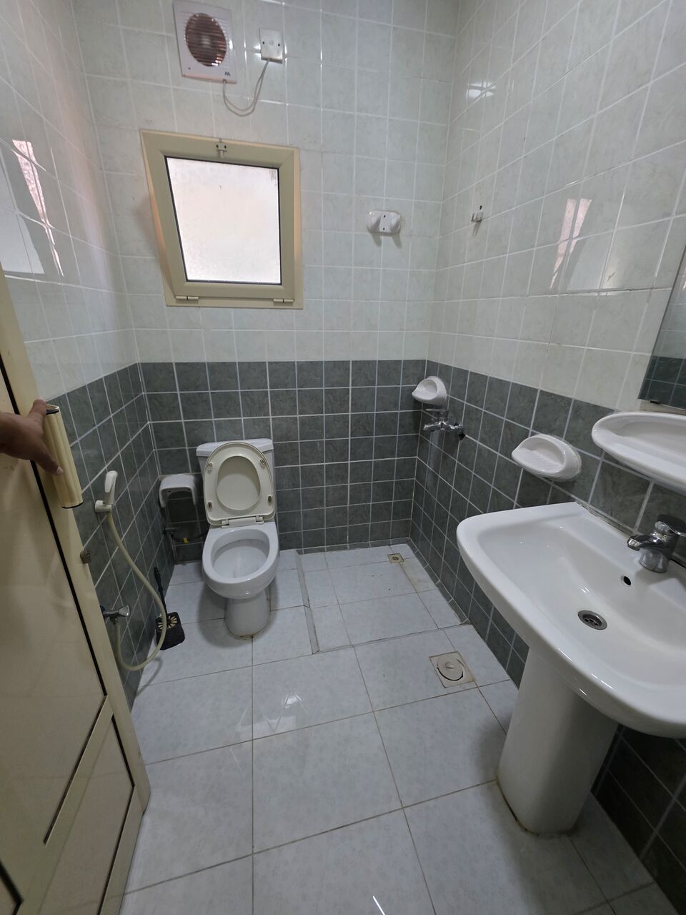 Mahooz, Apartments, Flats, Houses & Villas, BHD 200/month,  Furnished,  1 BR,  - Very Neet Fully Furnished 1 BHK Flat With Ewa @200/BD In Mahooz