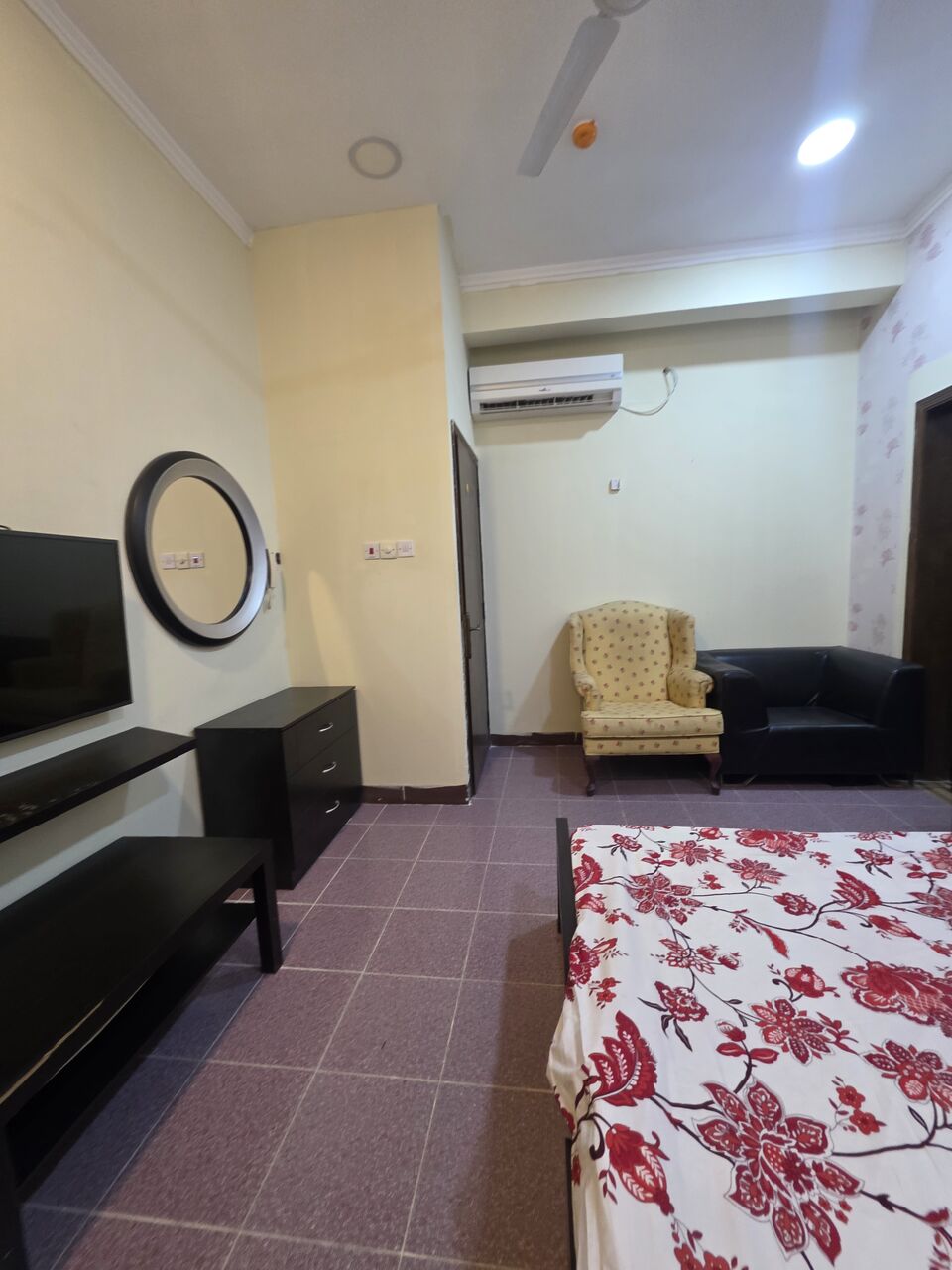 Mahooz, Apartments, Flats, Houses & Villas, BHD 180/month,  Furnished,  Studio,  - Very Neet Fully Furnished Studio Flat With Ewa @180/BD In Mahooz