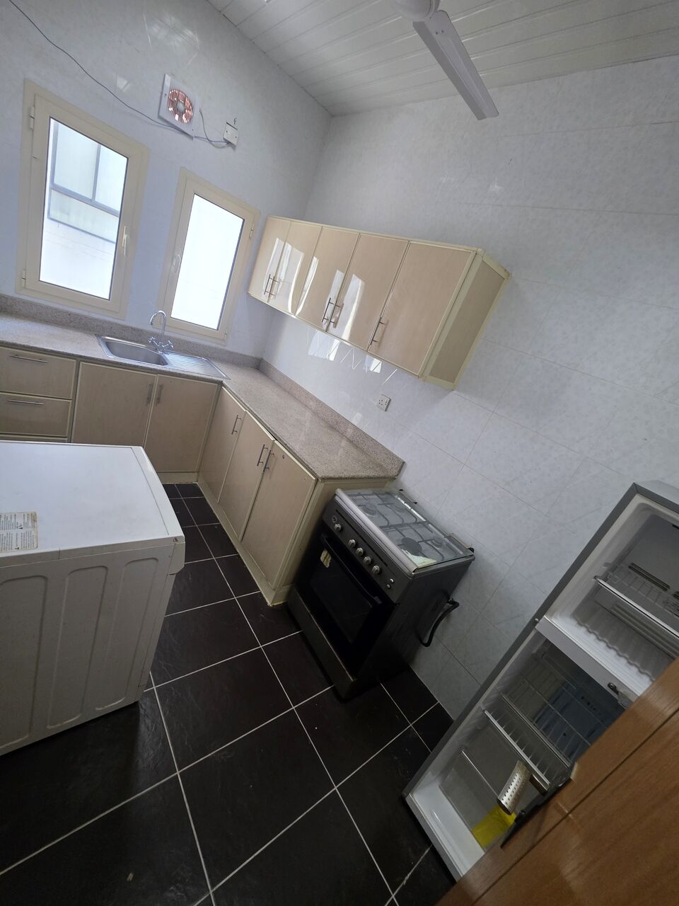Mahooz, Apartments, Flats, Houses & Villas, BHD 180/month,  Furnished,  Studio,  - Very Neet Fully Furnished Studio Flat With Ewa @180/BD In Mahooz