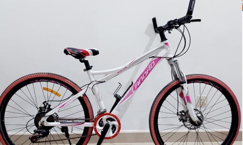 Juffair, Bicycles, BHD 35,  Bicycle With Shockers And Gears In Good Condition