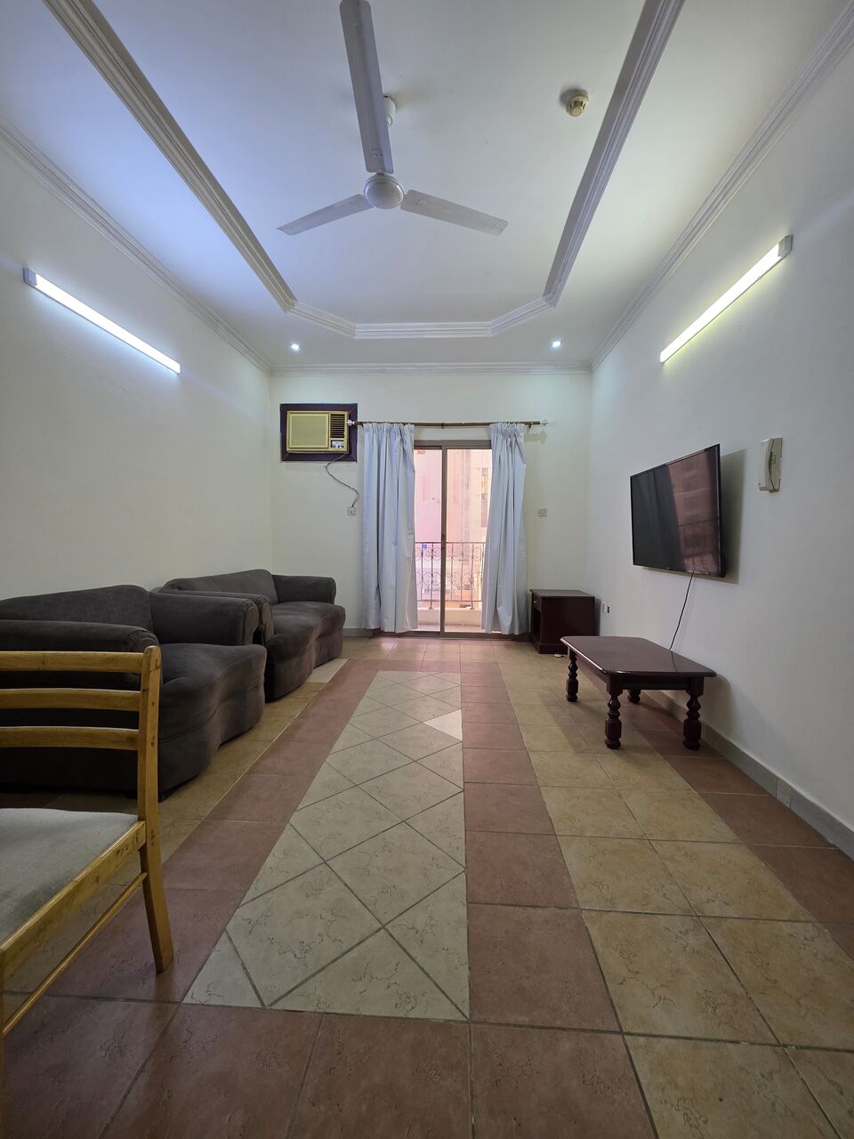 Hoora, Apartments, Flats, Houses & Villas, BHD 200/month,  Furnished,  1 BR,  -parking & WiFi , Balcony - Fully Furnished 1 BHK Flat With Ewa @200/BD In Hoora