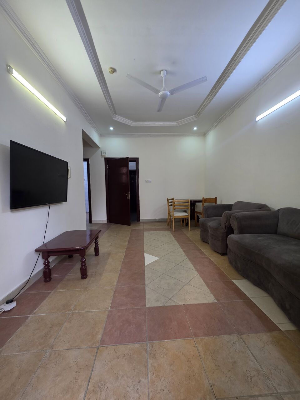 Hoora, Apartments, Flats, Houses & Villas, BHD 200/month,  Furnished,  1 BR,  -parking & WiFi , Balcony - Fully Furnished 1 BHK Flat With Ewa @200/BD In Hoora