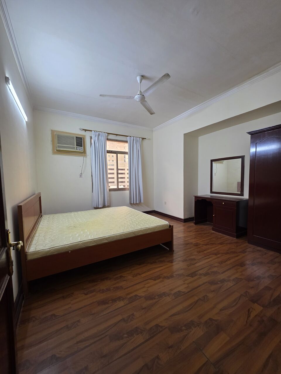 Hoora, Apartments, Flats, Houses & Villas, BHD 200/month,  Furnished,  1 BR,  -parking & WiFi , Balcony - Fully Furnished 1 BHK Flat With Ewa @200/BD In Hoora