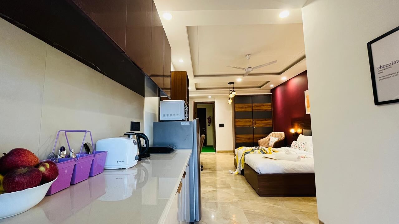 Gurgaon, Apartments, Flats, Houses & Villas, INR 4000/day,  Furnished,  Studio,  400 Sq. Meter,  Zen Studio DLF Cyber City