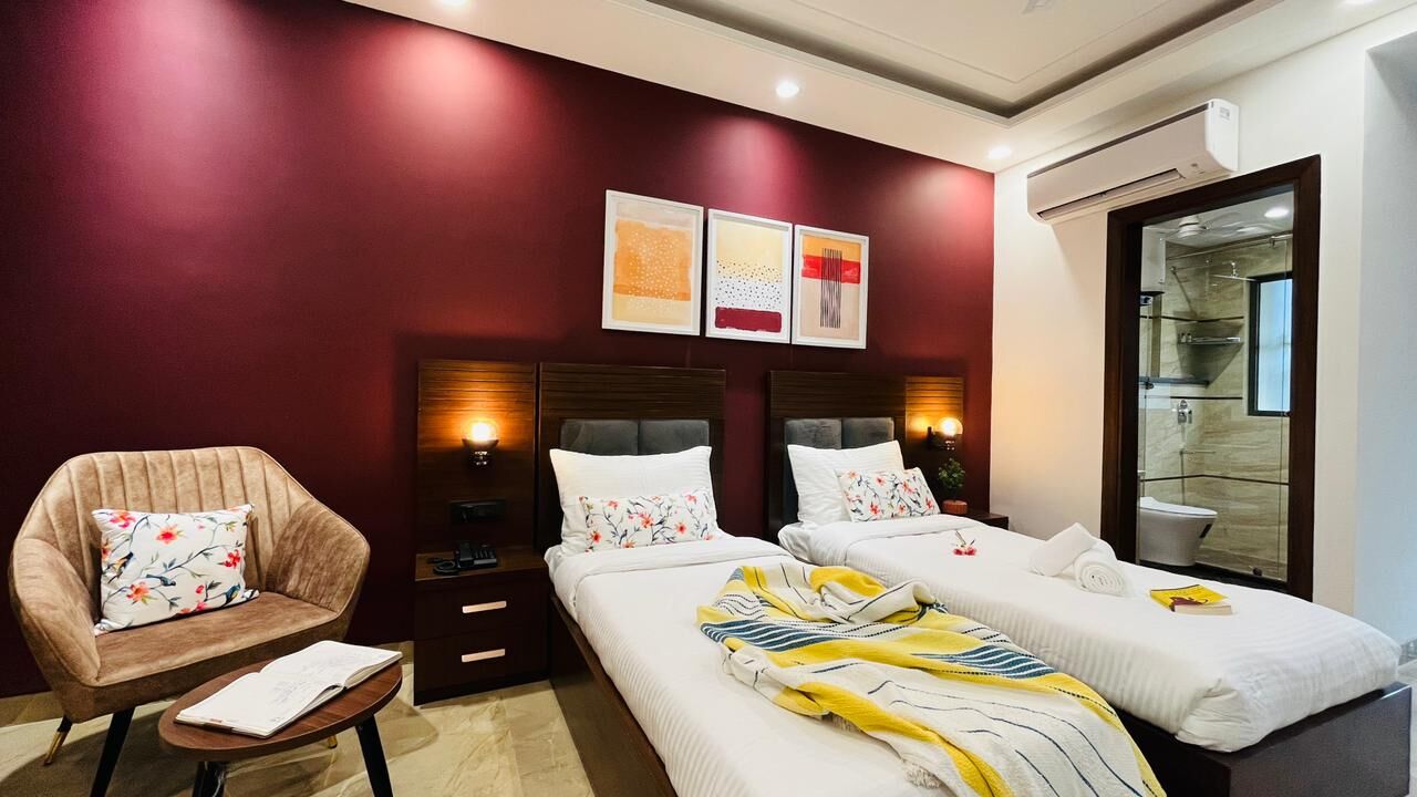 Gurgaon, Apartments, Flats, Houses & Villas, INR 4000/day,  Furnished,  Studio,  400 Sq. Meter,  Zen Studio DLF Cyber City