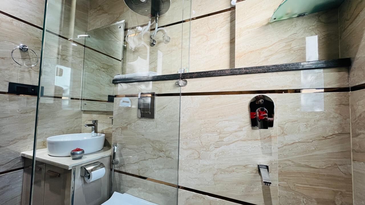 Gurgaon, Apartments, Flats, Houses & Villas, INR 4000/day,  Furnished,  Studio,  400 Sq. Meter,  Zen Studio DLF Cyber City