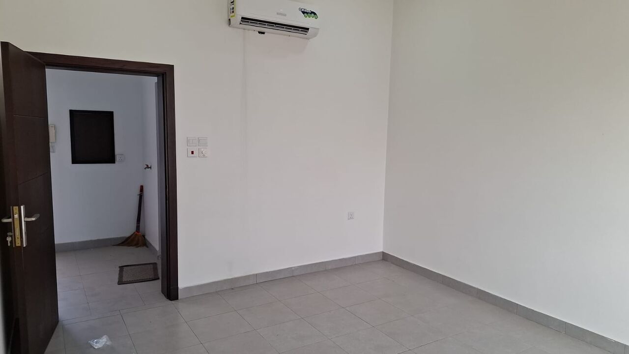 Manama, Apts/Flats Wanted, BHD 130/month,  Furnished,  Ali Flat  For Rent 130 With  Ewa Lift Available Only Family 39191594