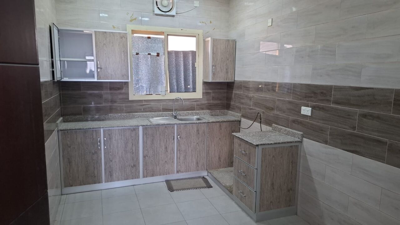 Manama, Apts/Flats Wanted, BHD 130/month,  Furnished,  Ali Flat  For Rent 130 With  Ewa Lift Available Only Family 39191594