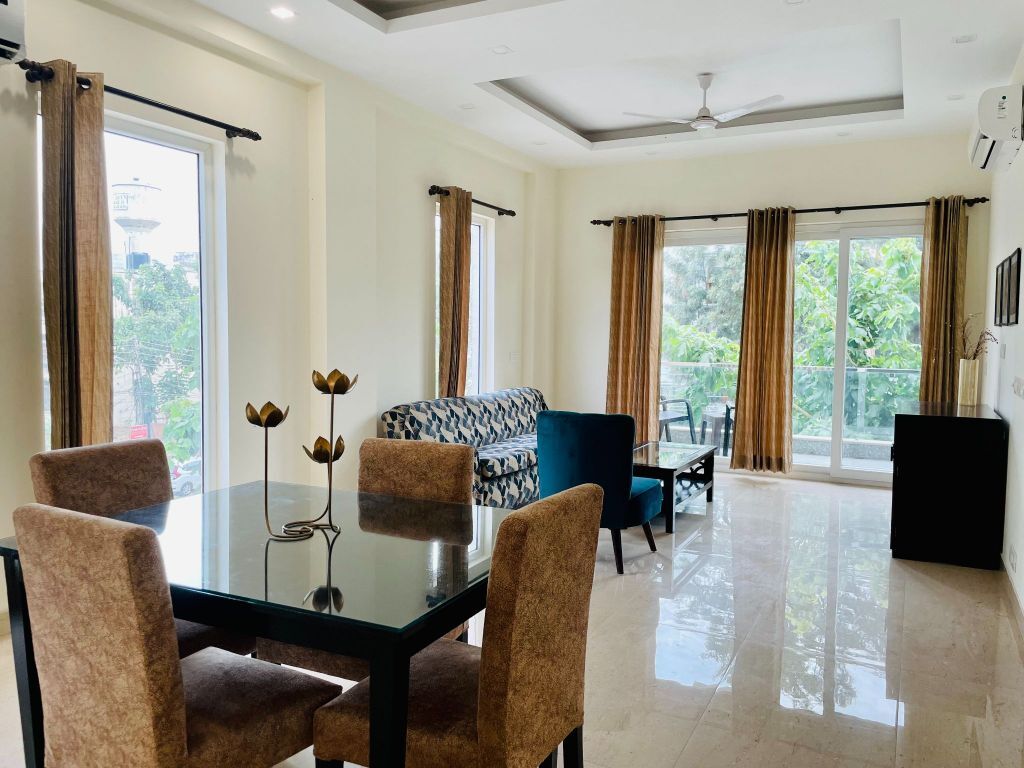 Gurgaon, Apartments, Flats, Houses & Villas, INR 4000/day,  Furnished,  1 BR,  550 Sq. Meter,  One Bedroom Apartment