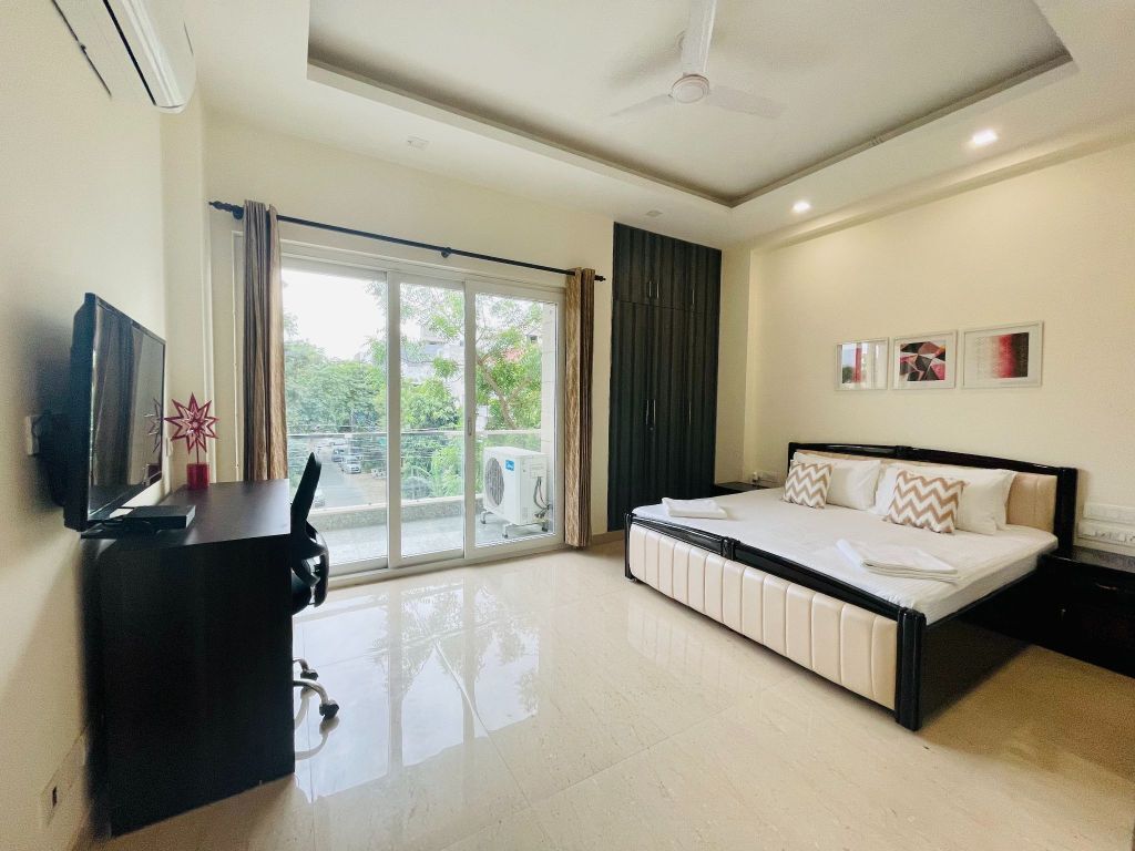 Gurgaon, Apartments, Flats, Houses & Villas, INR 4000/day,  Furnished,  1 BR,  550 Sq. Meter,  One Bedroom Apartment