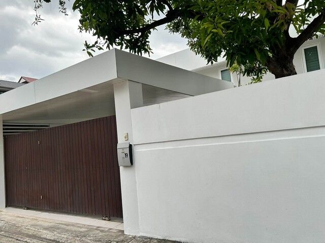 Bangkok, Villas, THB 40000,  63 Sq. Feet,  Single House With Fully Furnished, 3 Bedrooms, 3 Bathrooms, Rama 9 Soi 43, Suitable For