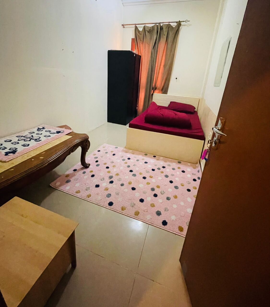 Doha, Rooms for Rent, QAR 1300/month,  Furnished,  25 Sq. Meter,  Concrete Rooms & Partition Rooms