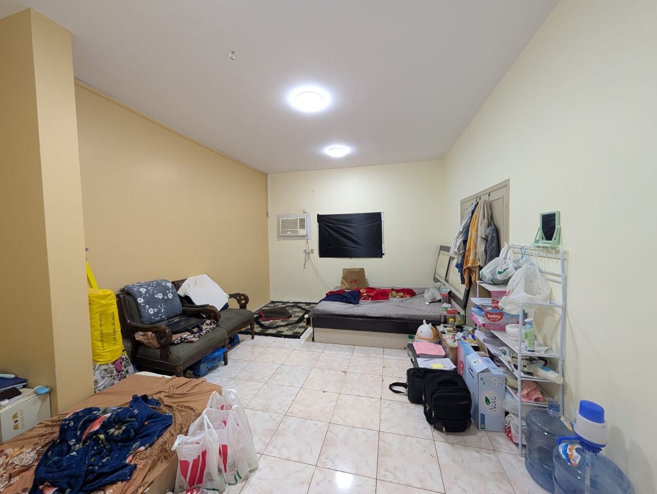 Al Malaz, Bedspace For Rent, SAR 700/month,  A Spacious Single Room / Bed Space Is Available From 1st August