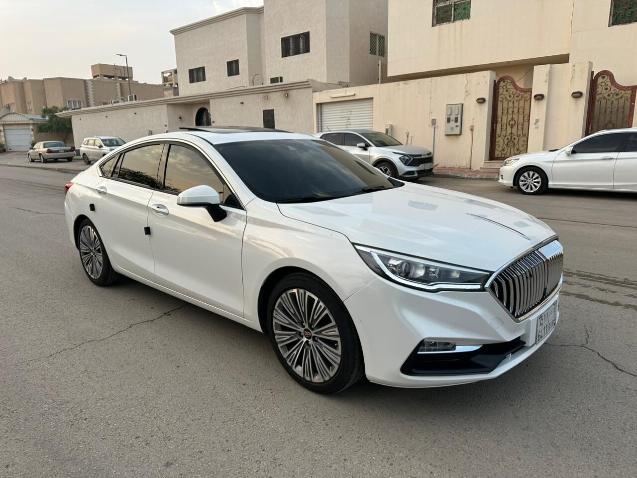 Riyadh, Vehicles, Cars & Trucks , SAR 51000,  Hongqi H5,  2024,  Automatic,  51000 KM,    35 TD Fully Loaded With Sunroof For Sales