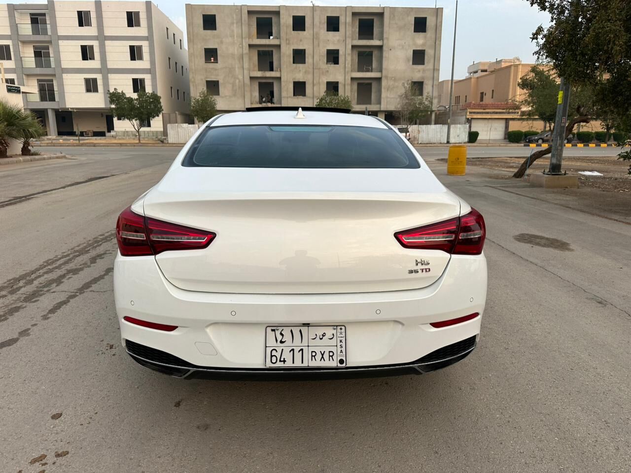 Riyadh, Vehicles, Cars & Trucks , SAR 51000,  Hongqi H5,  2024,  Automatic,  51000 KM,    35 TD Fully Loaded With Sunroof For Sales