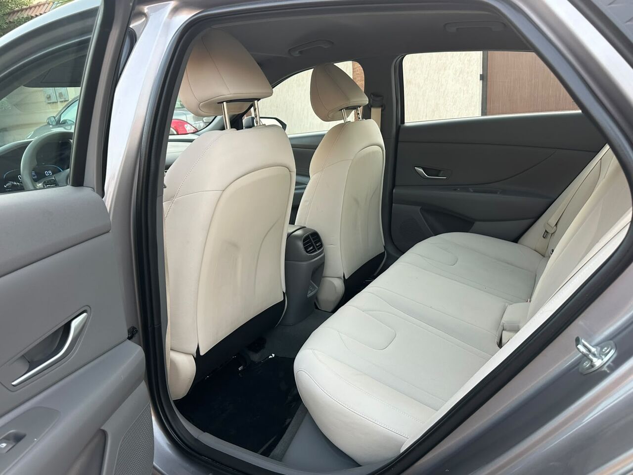 Riyadh, Vehicles, Cars & Trucks , SAR 56000,  Hyundai Elantra 1.6,  2024,  Automatic,  113000 KM,   Hyundai Elantra Mid Options For Sales (new Shape) Urgent Sales