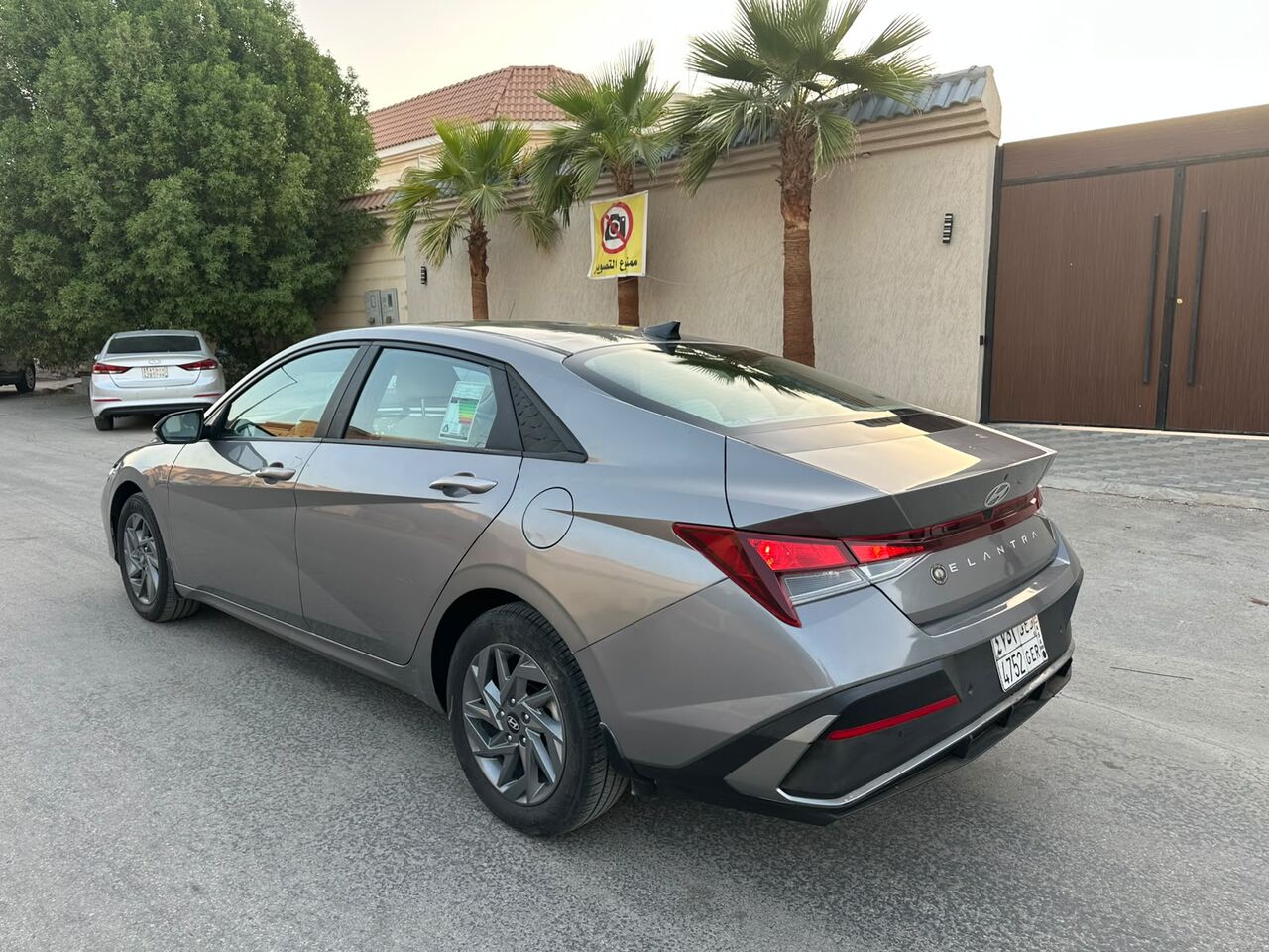 Riyadh, Vehicles, Cars & Trucks , SAR 56000,  Hyundai Elantra 1.6,  2024,  Automatic,  113000 KM,   Hyundai Elantra Mid Options For Sales (new Shape) Urgent Sales