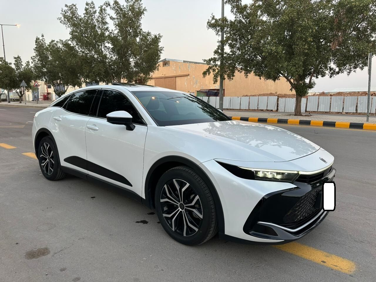 Riyadh, Vehicles, Cars & Trucks , SAR 125000,  Toyota Crown (Hybrid),  2023,  Automatic,  51000 KM,   Toyota Crown (Hybrid) With Sunroof N Low Odo Accident Free Car For Sales