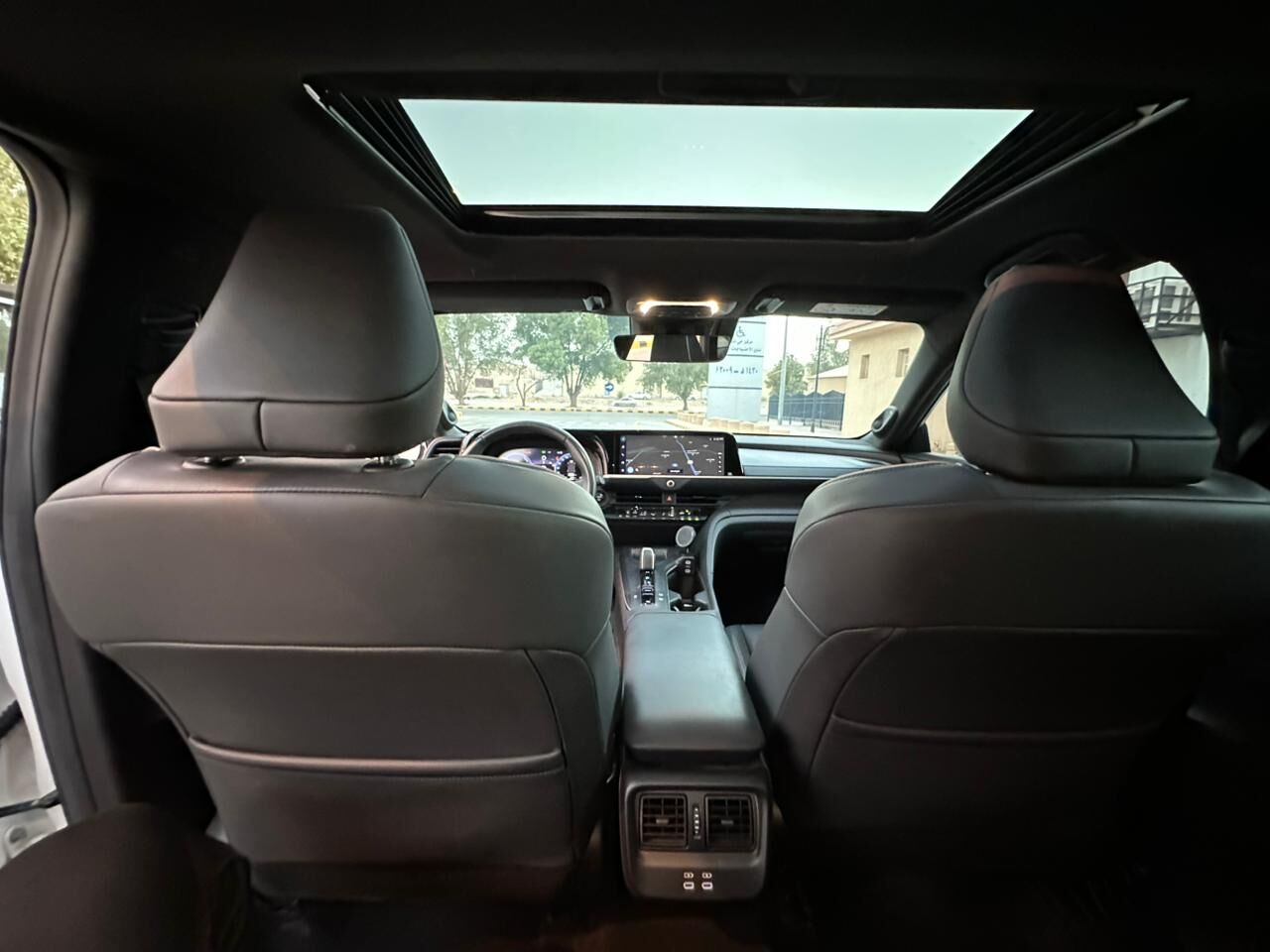 Riyadh, Vehicles, Cars & Trucks , SAR 125000,  Toyota Crown (Hybrid),  2023,  Automatic,  51000 KM,   Toyota Crown (Hybrid) With Sunroof N Low Odo Accident Free Car For Sales