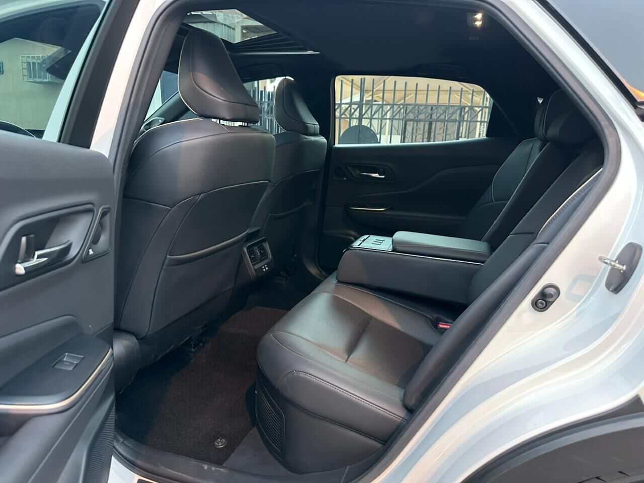 Riyadh, Vehicles, Cars & Trucks , SAR 125000,  Toyota Crown (Hybrid),  2023,  Automatic,  51000 KM,   Toyota Crown (Hybrid) With Sunroof N Low Odo Accident Free Car For Sales