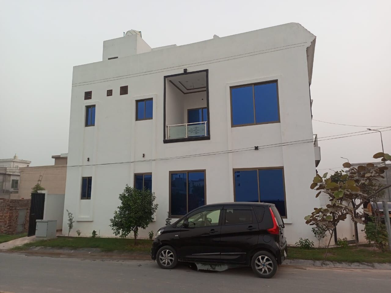 Dammam, Apartments, Flats, Houses & Villas, PKR 95000/month,  4 BR,  125 Sq. Meter,  5 Marla Corner House For Rent
