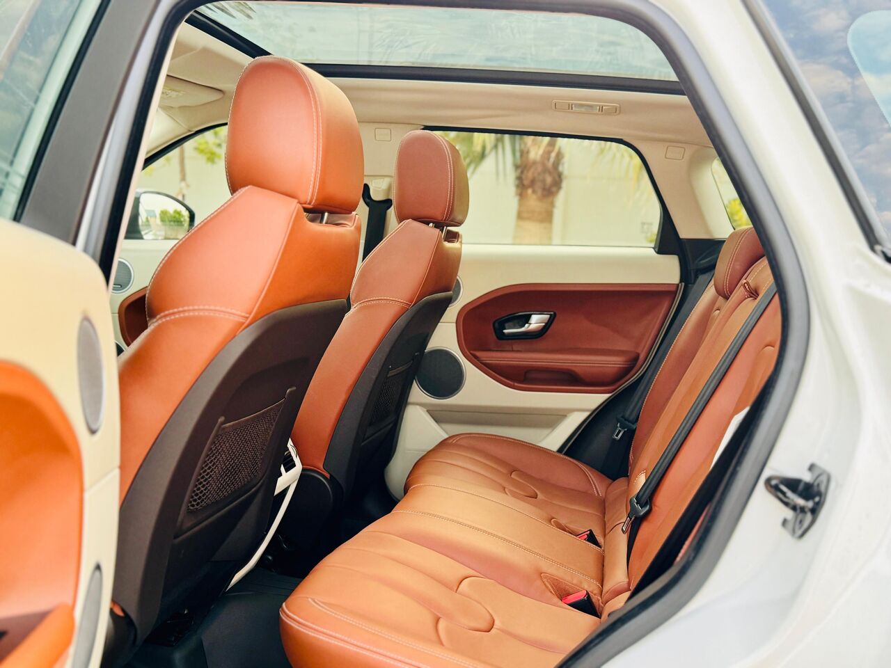 Manama, Vehicles, Cars & Trucks , BHD 3900,  Land Rover Range Rover Evoque,  2014,  77000 KM,  Full Option- Low Mileage - Expat Lady Used