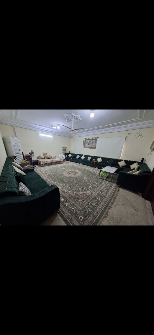 Jeddah, Household Items, SAR 300,  Green Carpet For Sale