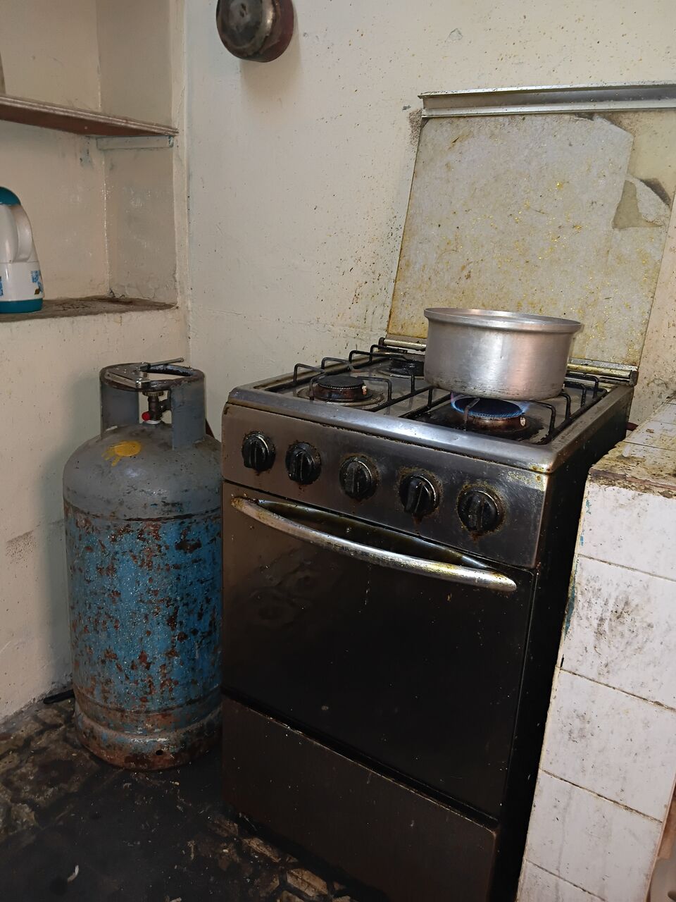 Gudaibiya, Household Items, BHD 15,  Cooking Range For Sale 15 Bd Each