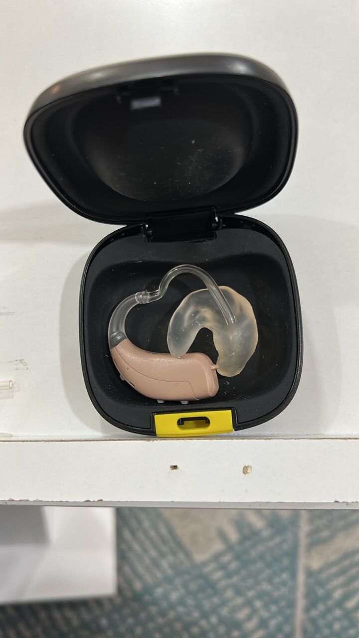 Riyadh, Collectibles, SAR 950,  سماعه طبية  لضعاف السمع