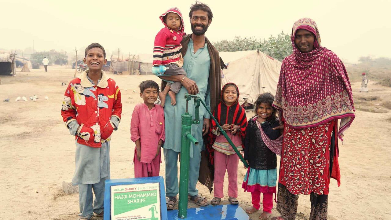 London, Help, Give Clean Water For £149.95 &ndash; Sponsor A Hand Pump Today