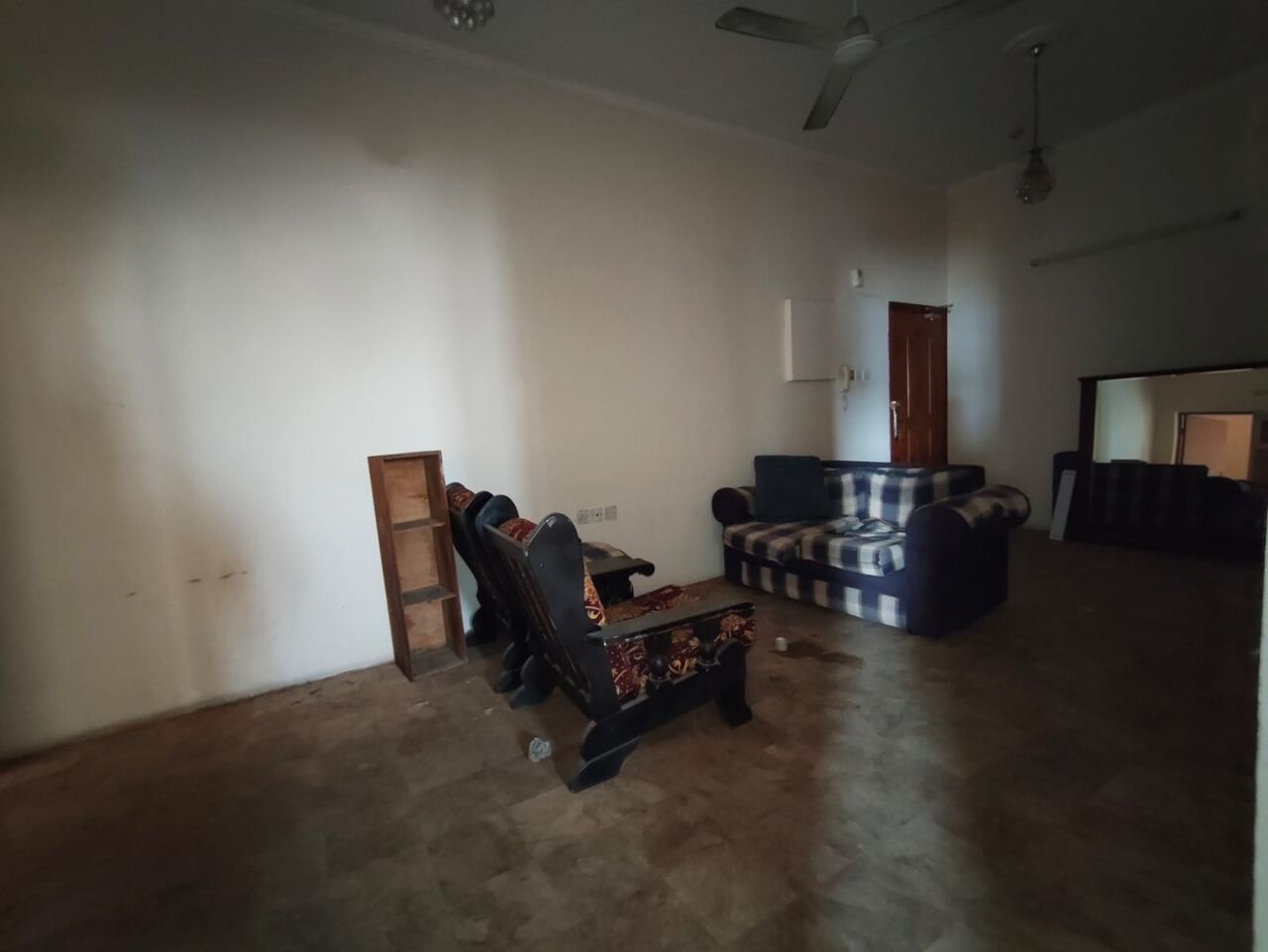 Jidhafs, Apartments, Flats, Houses & Villas, BHD 110/year,  2 BR,  Jidhafs:- 2Bhk Unfurnished Flat On Rent..