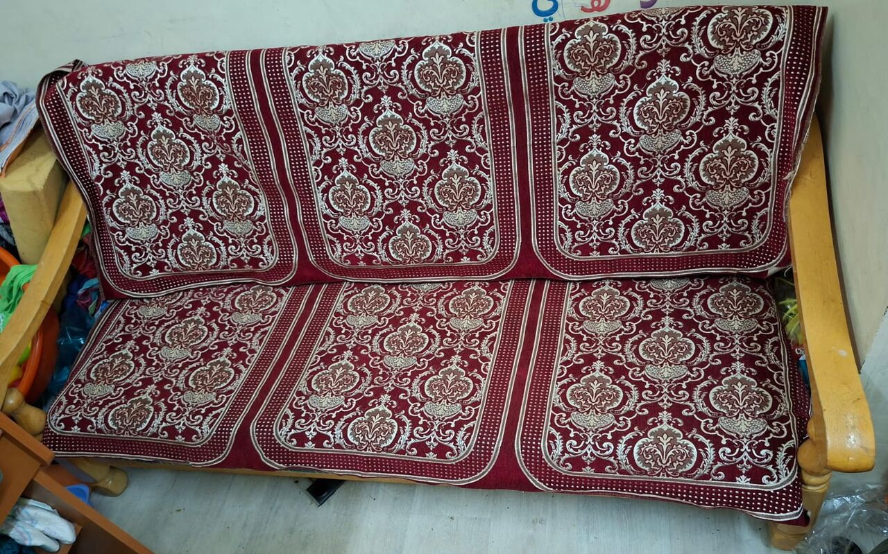 Jubail, Furniture, SAR 300,  Classic Sofa Set For Sale At A Throwaway Price!