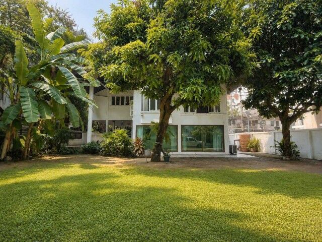 Bangkok, Real Estate For Sale, THB 130800000,  2 BR,  130 Sq. Feet,  Single House For Sale? Sold With Tenant With A Large Private Garden In The
