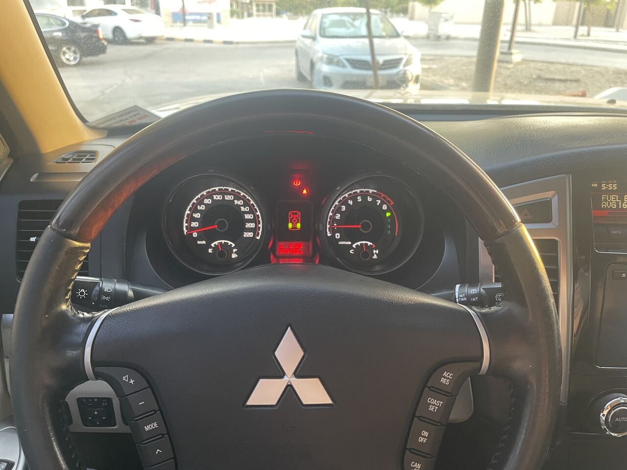 Jubail, Vehicles, Cars & Trucks , SAR 39000,  Mitsubishi Pajero,  2017,  Automatic,  242639 KM,  3.8 Full Option White Color