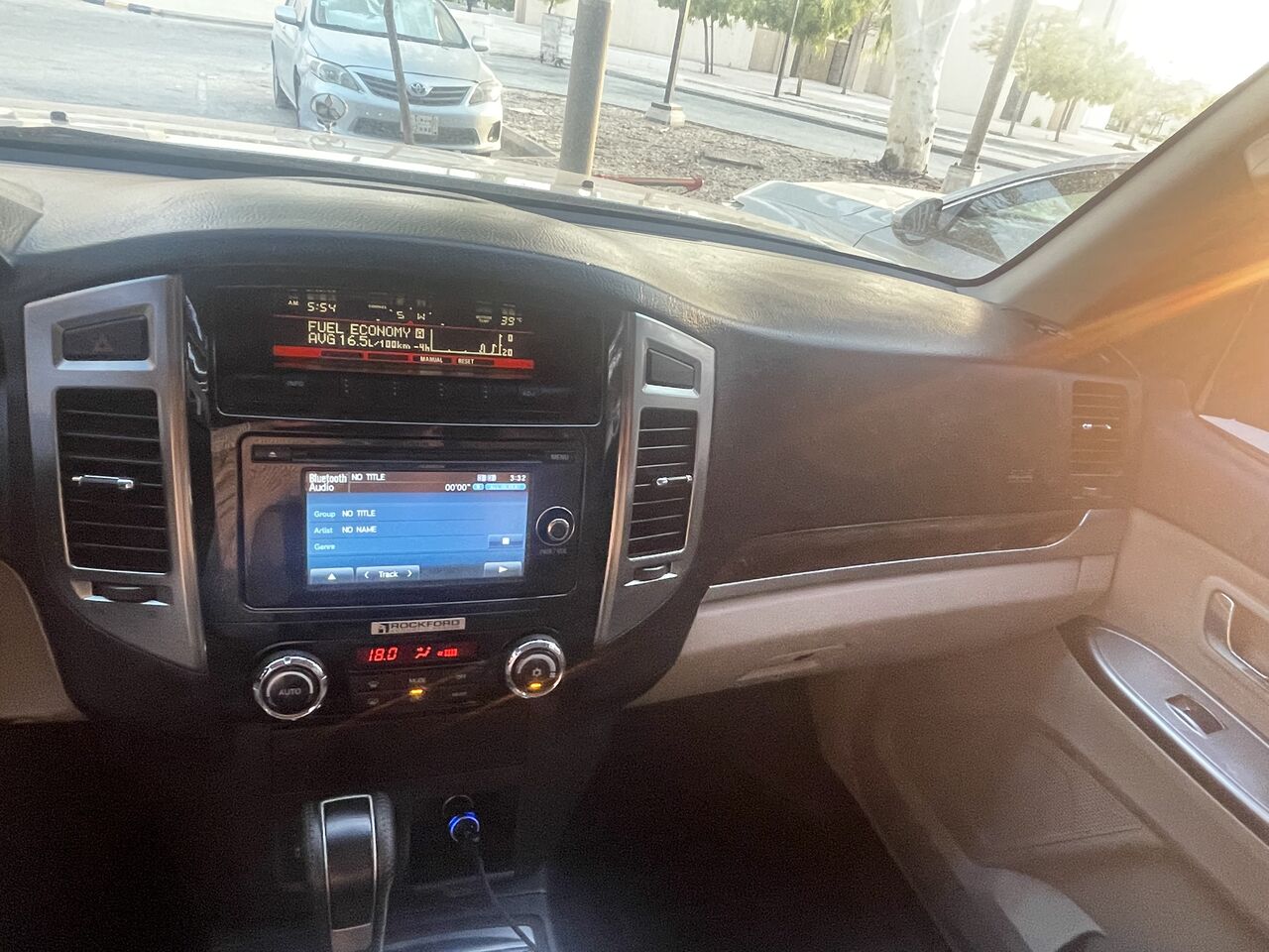 Jubail, Vehicles, Cars & Trucks , SAR 39000,  Mitsubishi Pajero,  2017,  Automatic,  242639 KM,  3.8 Full Option White Color