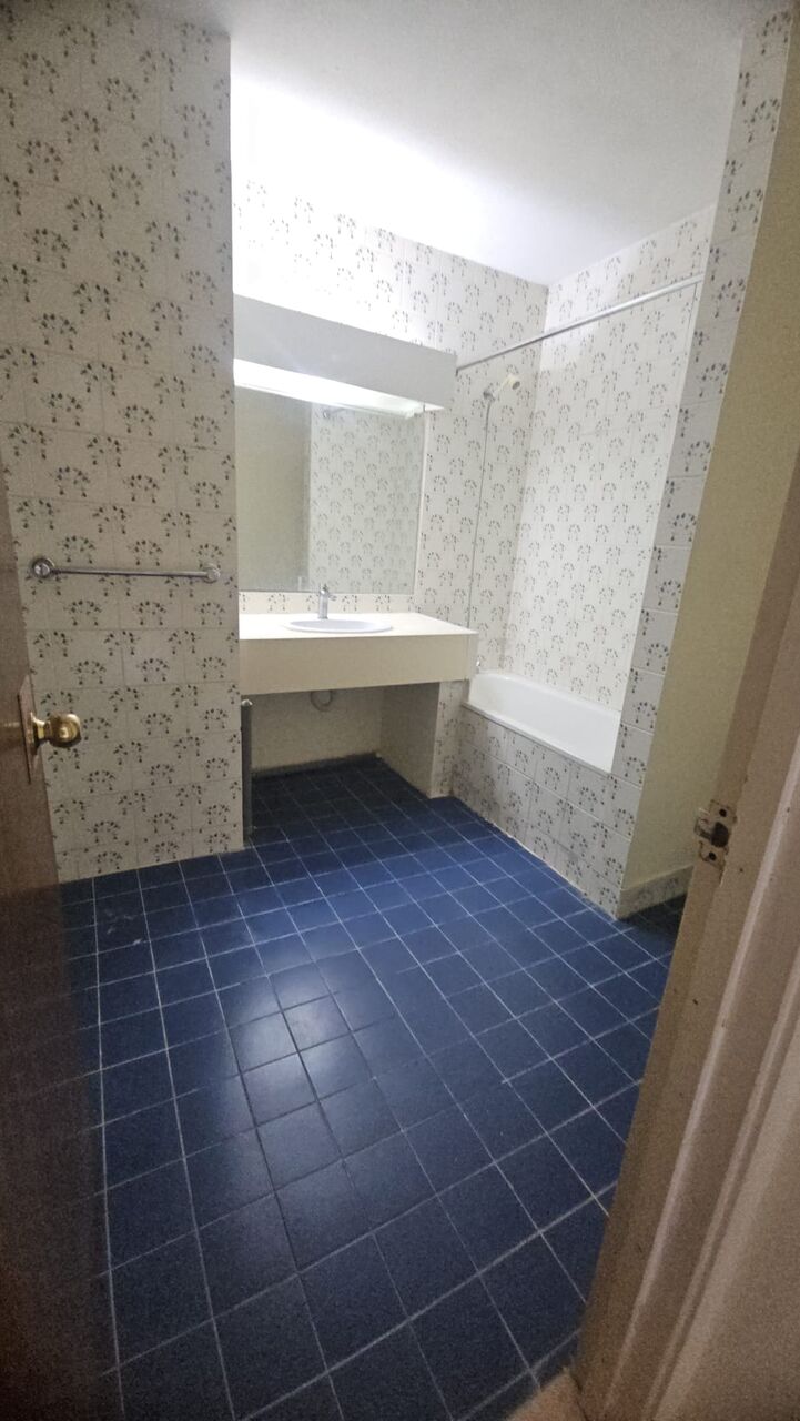 Adliya, Apartments, Flats, Houses & Villas, BHD 330/month,  3 BR,  3 Bedroom Semi Furnished Flat For Rent With Ewa