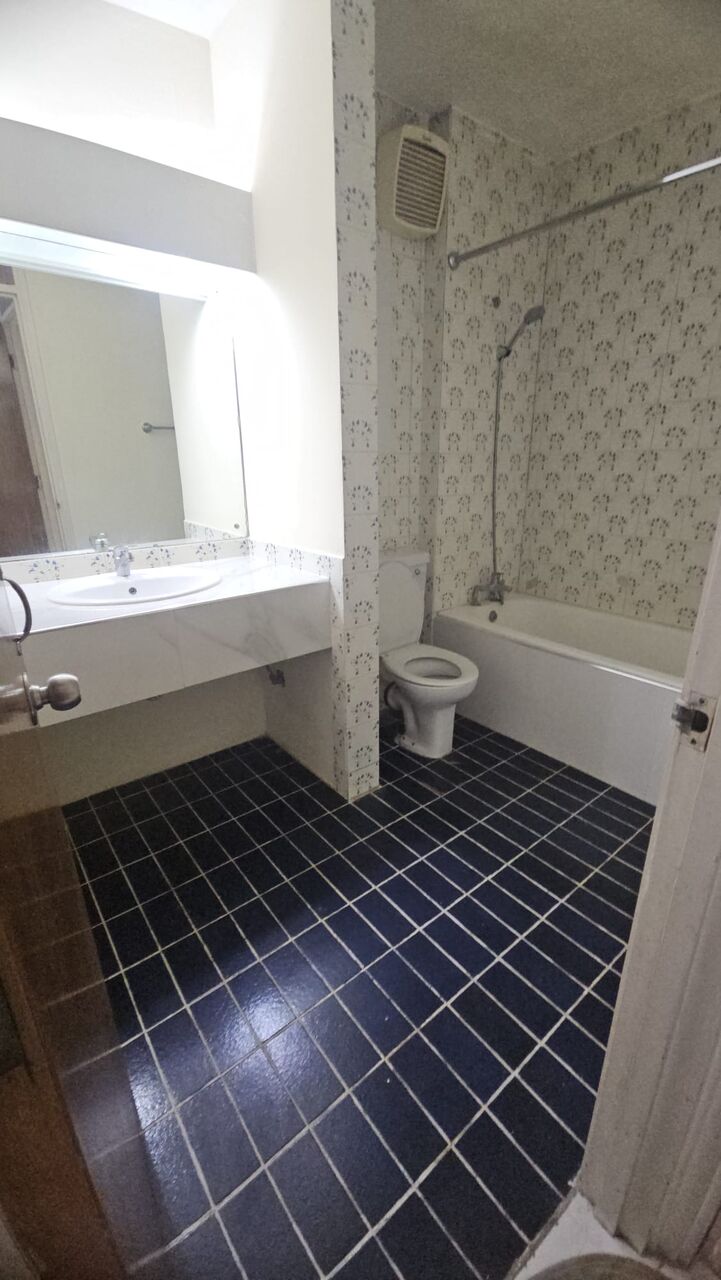 Adliya, Apartments, Flats, Houses & Villas, BHD 330/month,  3 BR,  3 Bedroom Semi Furnished Flat For Rent With Ewa