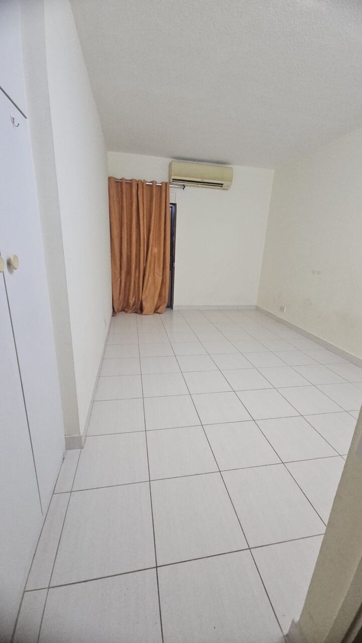Adliya, Apartments, Flats, Houses & Villas, BHD 330/month,  3 BR,  3 Bedroom Semi Furnished Flat For Rent With Ewa