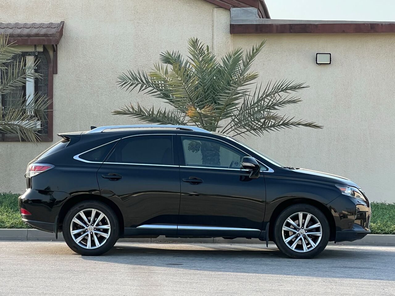 Riffa, Vehicles, Cars & Trucks , BHD 4900,  Lexus RX 350,  2015,  Automatic,  152000 KM,  LEXUS RX350 MODEL  FOR SALE