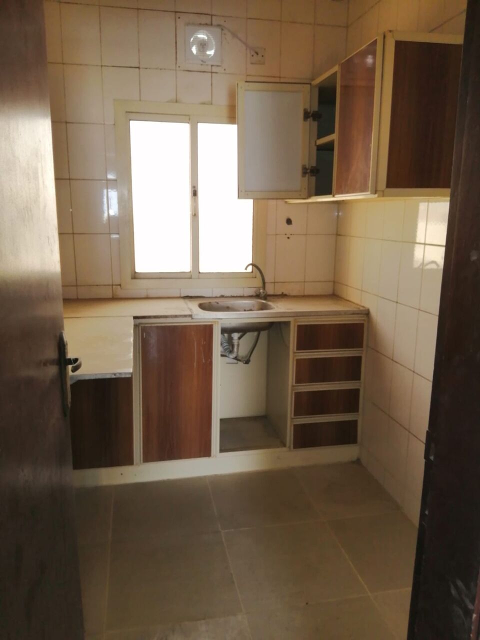 Salmabad, Apartments, Flats, Houses & Villas, BHD 140/month,  4 BR,  100 Sq. Meter,  4bedrooms Flat For Rent In Salamabad Area Near Mercedes Showroom