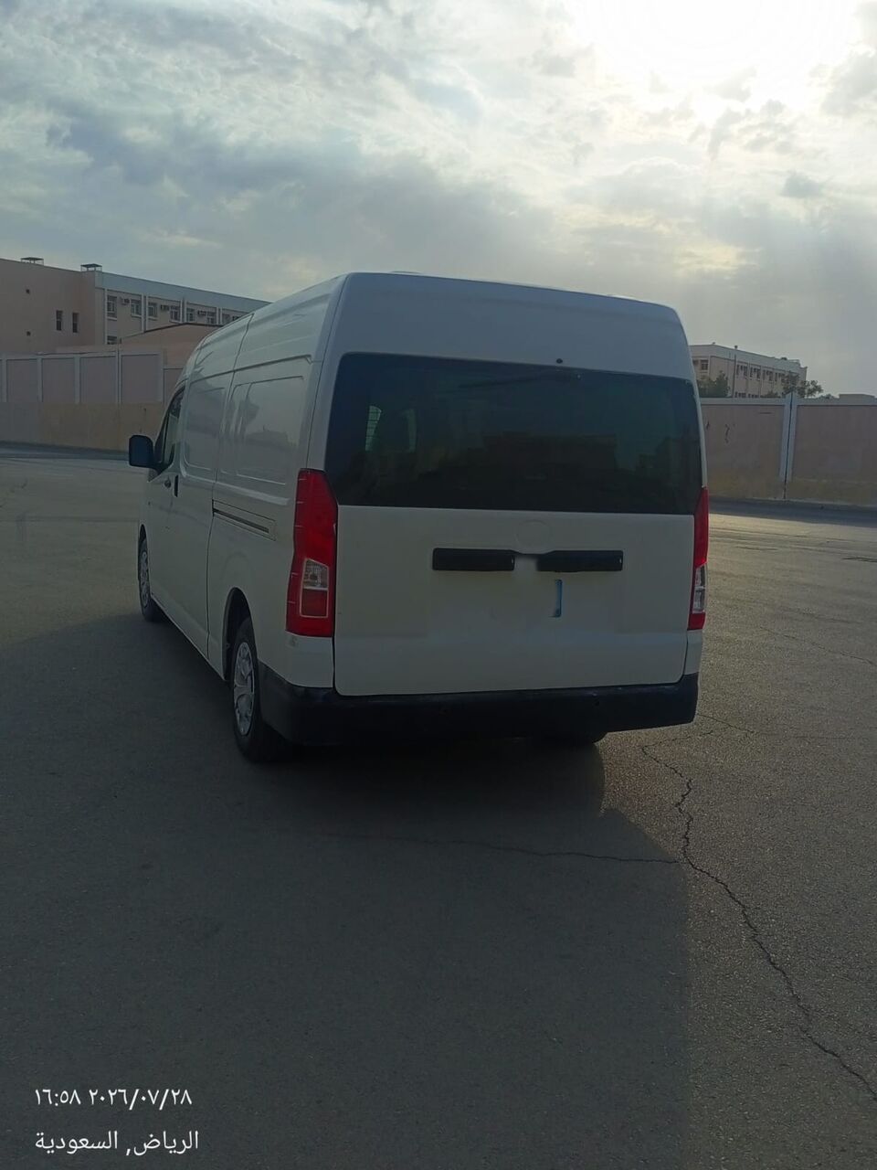 Riyadh, Vehicles, Cars & Trucks , SAR 88000,  Toyota Hi-Ace,  2020,  Manual,  198000 KM,   Toyota Van, Diesel