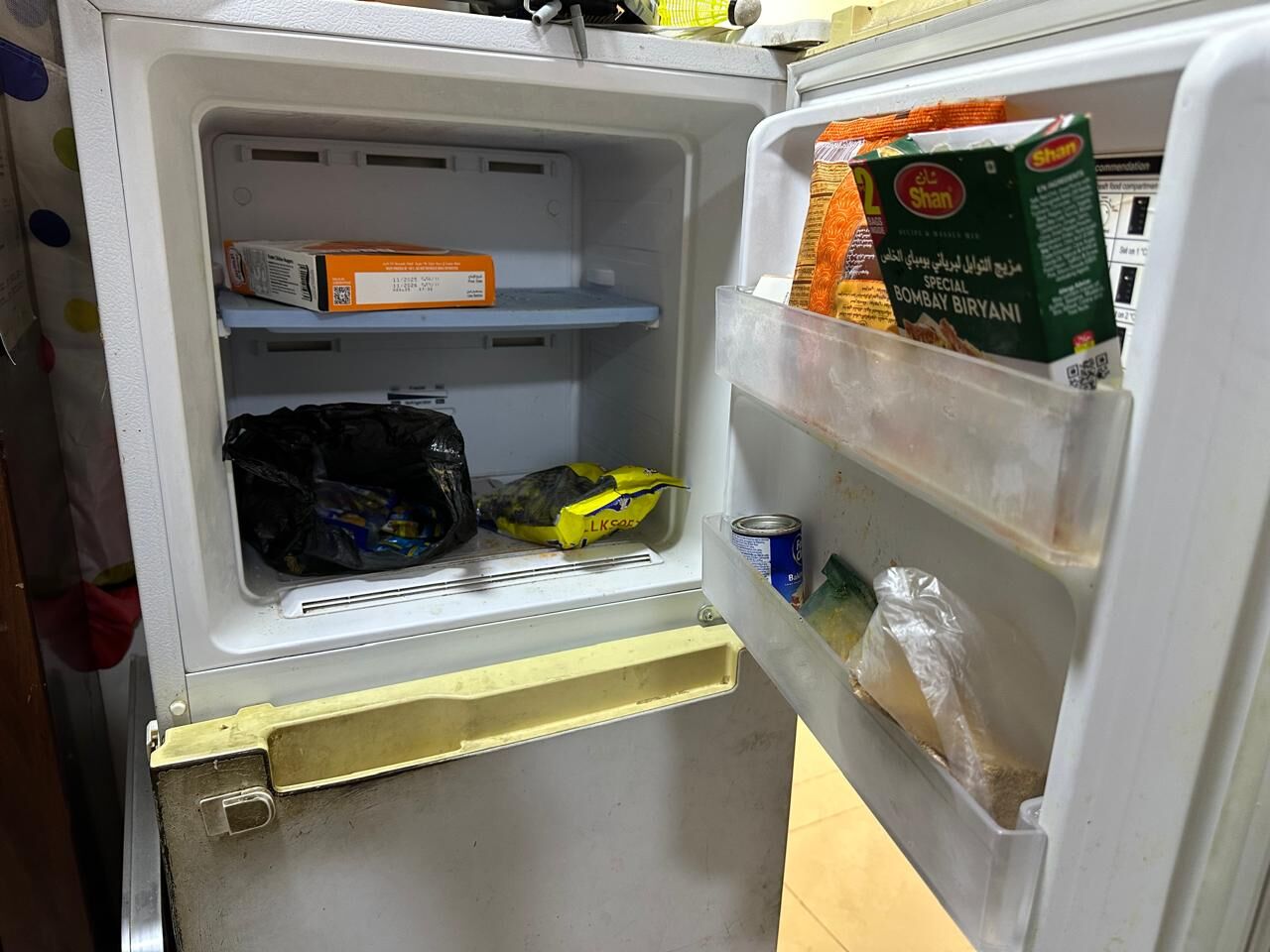 Jeddah, Appliances, SAR 450,  SAMSUNG REFRIDGIRATOR-250 Liters Double Door