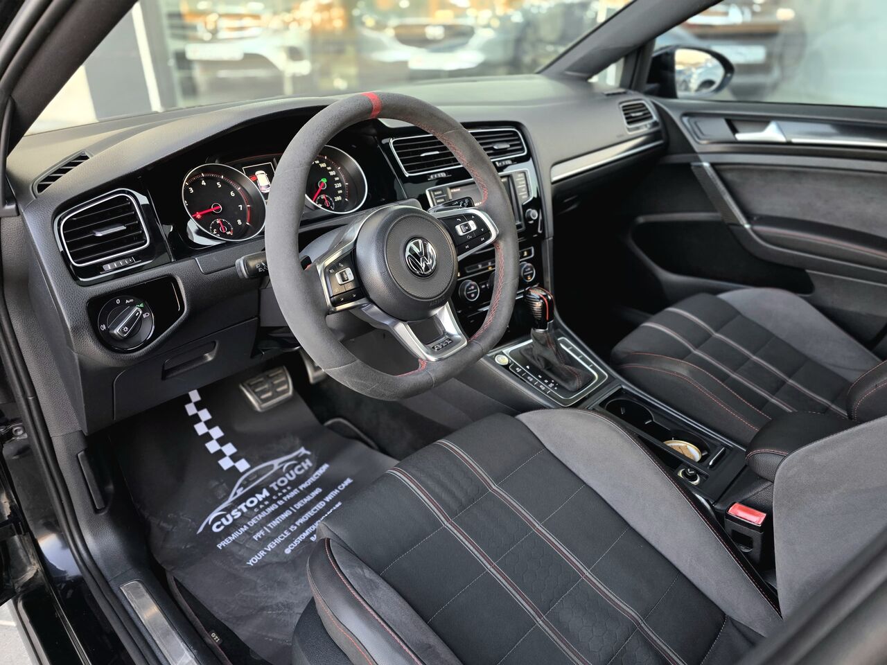 Manama, Vehicles, Cars & Trucks , BHD 6800,  Volkswagen Golf GTI Clubsport,  2017,  Automatic,  158000 KM,  Volkswagen Golf GTI Club Sport