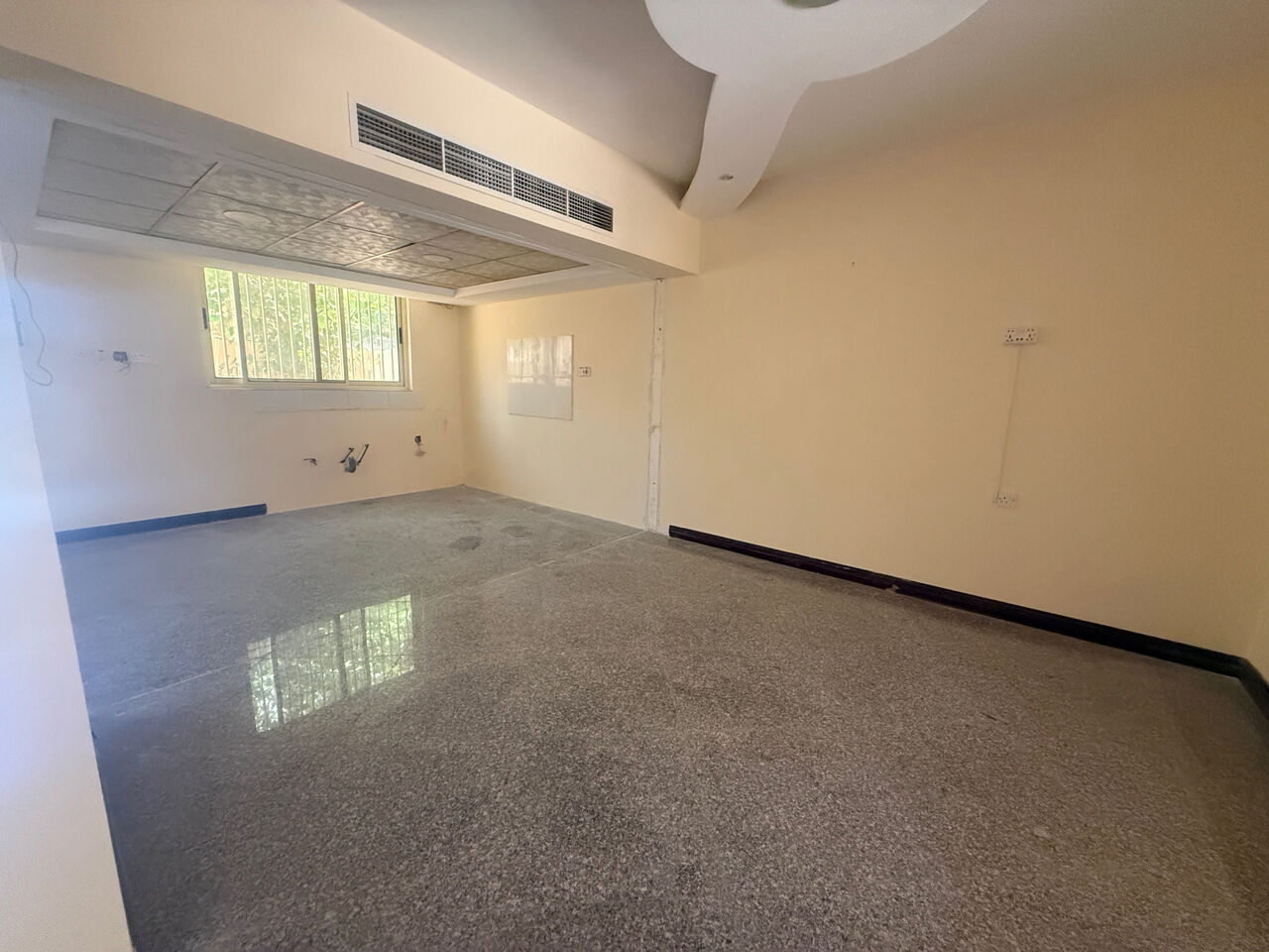 Mahooz, Commercial Villas, BHD 600,  10 Sq. Meter,  Villa 3 Bhk Unfurnished
