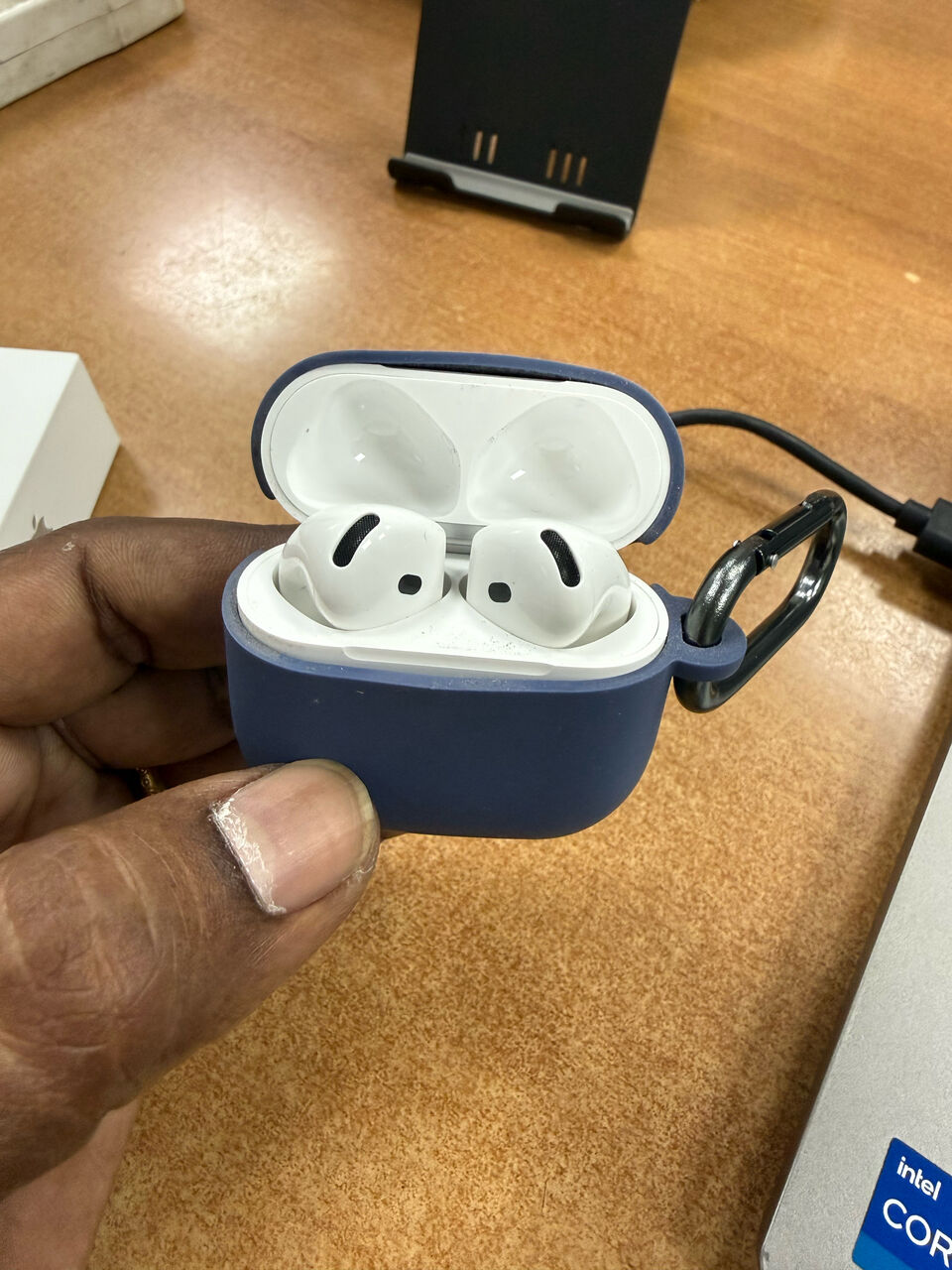 Rabigh, Electronics, SAR 480,  Apple Airpods 4