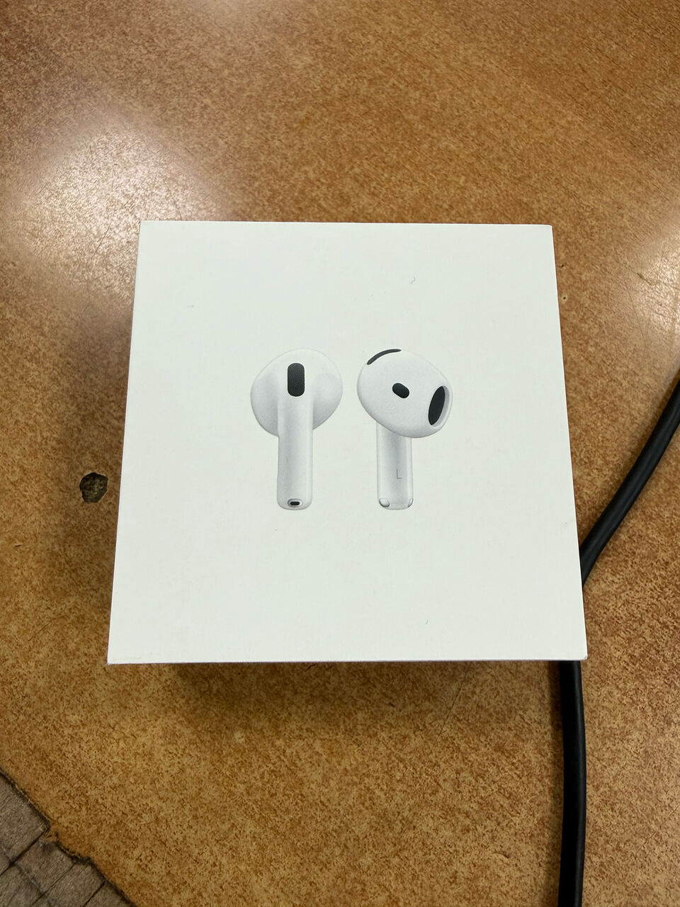 Rabigh, Electronics, SAR 480,  Apple Airpods 4