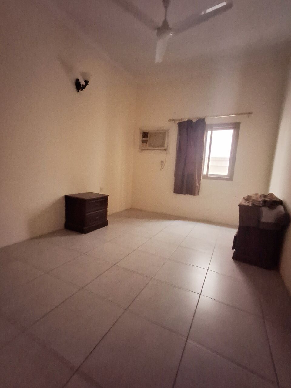 Gudaibiya, Apartments, Flats, Houses & Villas, BHD 170/month,  2 BR,  -Very Neet Semi Furnished 2 BHK Flat Without Ewa @170/BD In Gudaibiya
