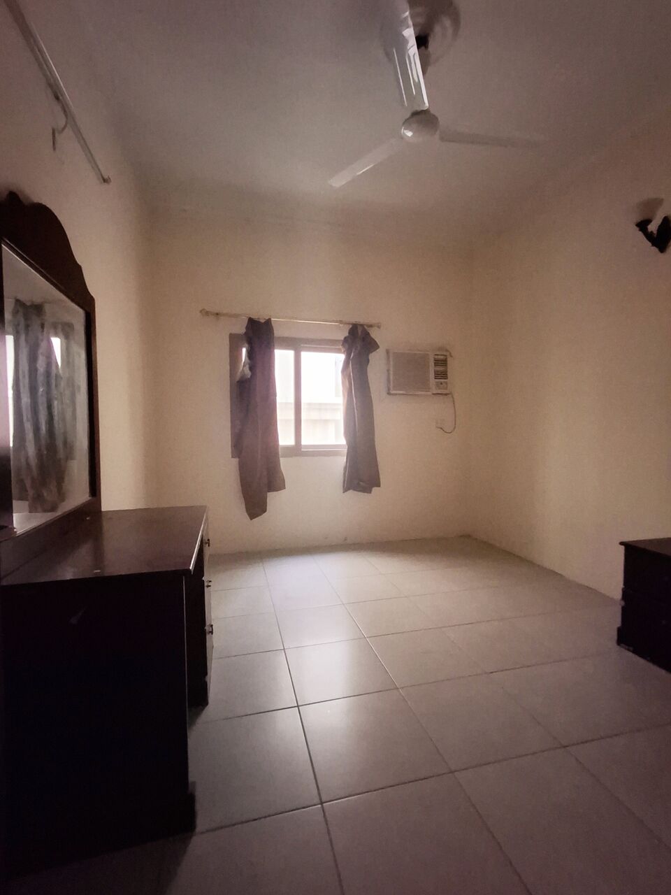 Gudaibiya, Apartments, Flats, Houses & Villas, BHD 170/month,  2 BR,  -Very Neet Semi Furnished 2 BHK Flat Without Ewa @170/BD In Gudaibiya