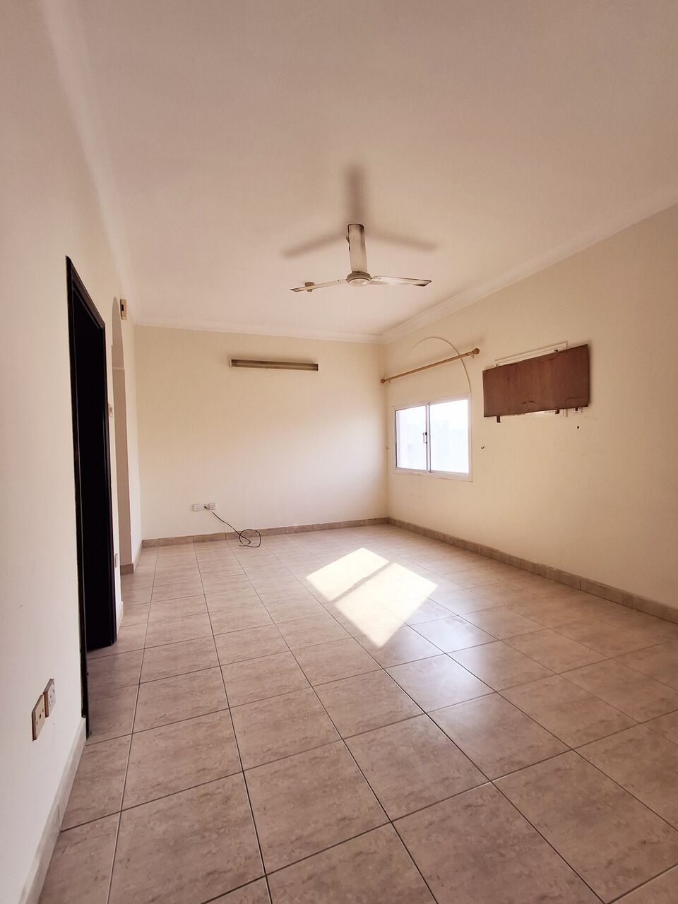Gudaibiya, Apartments, Flats, Houses & Villas, BHD 170/month,  2 BR,  Very Spacious UN Furnished 2 BHK Flat Without Ewa @170 BD In Gudaibiya