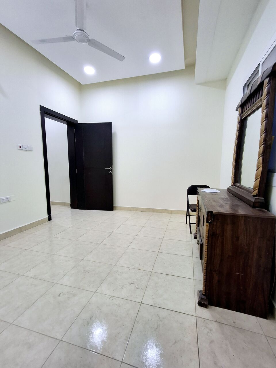 Gudaibiya, Apartments, Flats, Houses & Villas, BHD 220/month,  2 BR,  - Very Neet Semi Furnished 2 BHK Flat With Ewa @220/BD In Gudaibiya